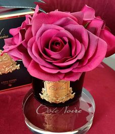 Букет из 5 красных роз в черной вазе, Cote Noire
