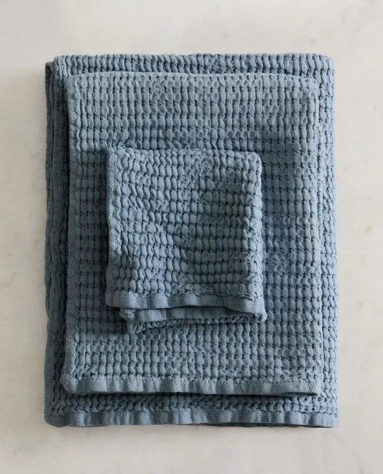 ZARA HOME БАННОЕ ПОЛОТЕНЦЕ С ВАФЕЛЬНЫМ УЗОРОМ, СИНИЙ