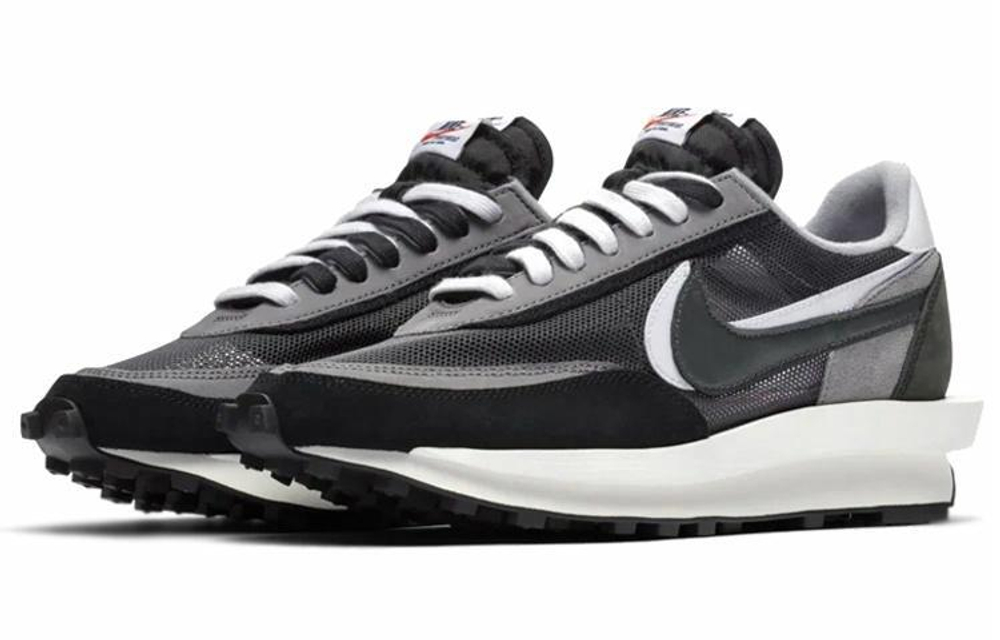 Кроссовки Sacai X Nike Waffle