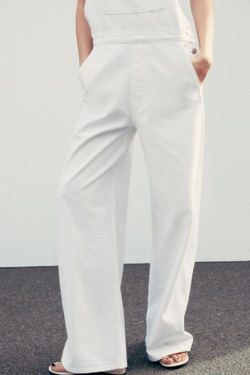 ZARA ДЖИНСОВЫЙ КОМБИНЕЗОН TRF, БЕЛЫЙ