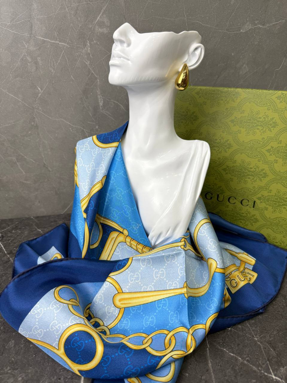 Платок Gucci