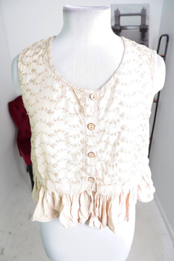 Топ для романтичного образа, маркировка M/L, визуально на 46/48 размер