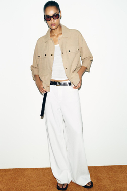 ZARA КОРОТКАЯ КУРТКА С ПОДВЕРНУТЫМИ РУКАВАМИ, ПЕСОЧНЫЙ