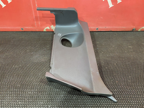 Накладка корпуса подножек левого