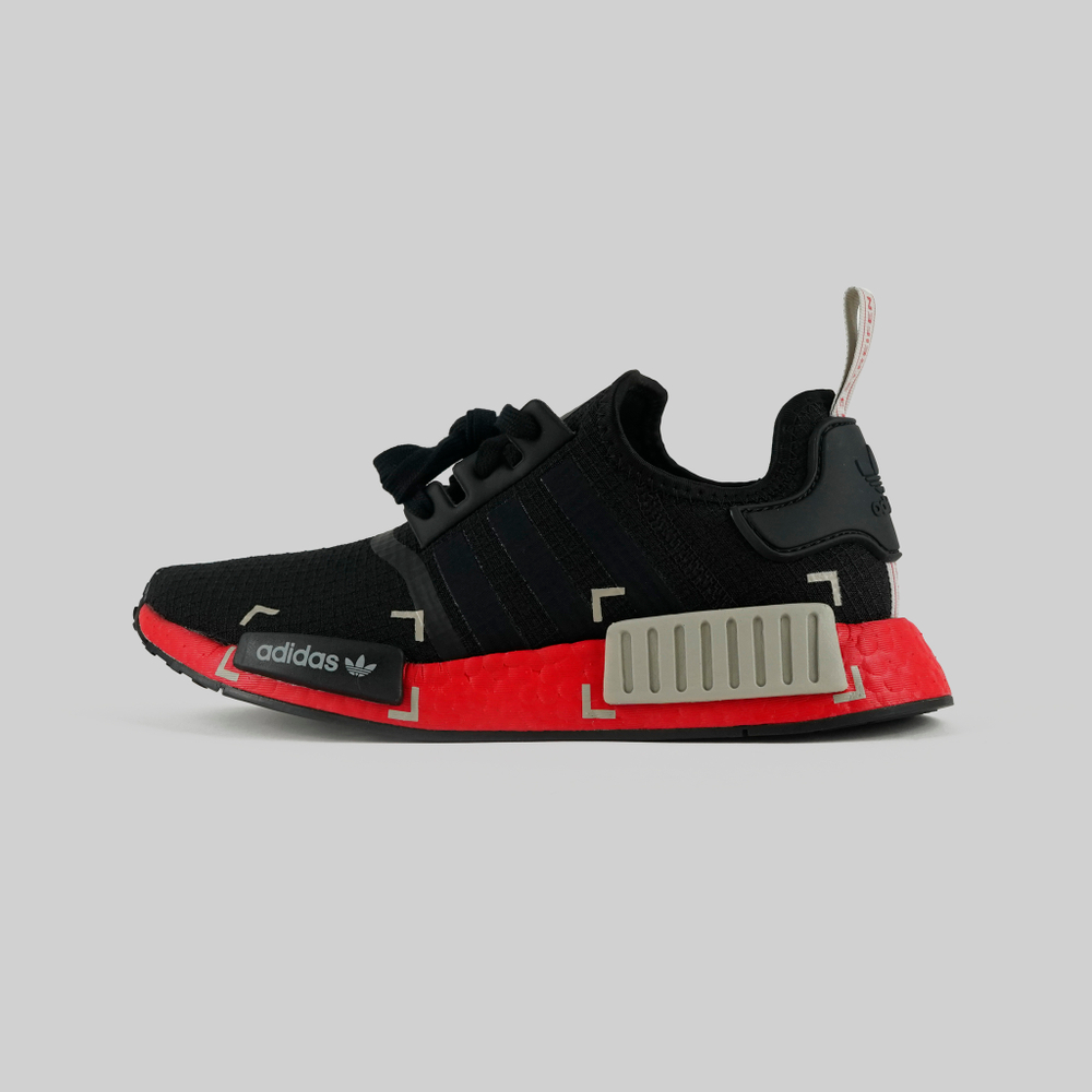 Кроссовки Adidas Originals NMD_R1 - купить в магазине Dice с бесплатной доставкой по России