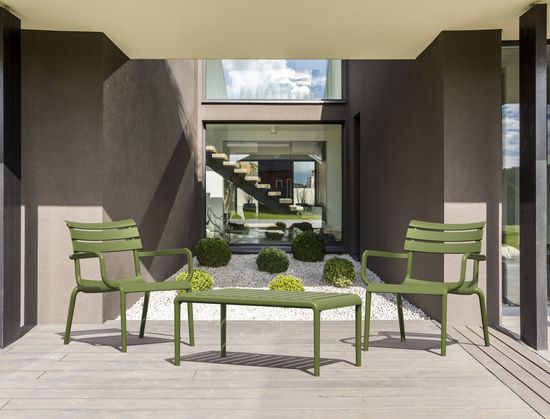 Столик пластиковый журнальный Paris Lounge Table