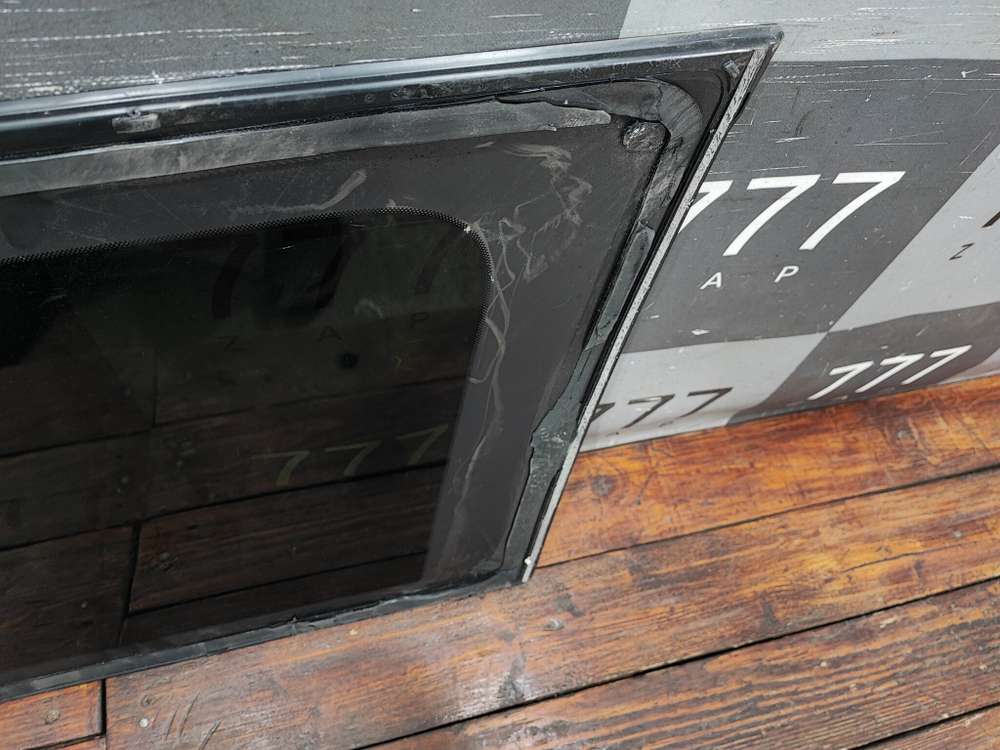 Стекло багажника левое GAC GS8 2 21-нв Б/У Оригинал 5550001DRS0100M10