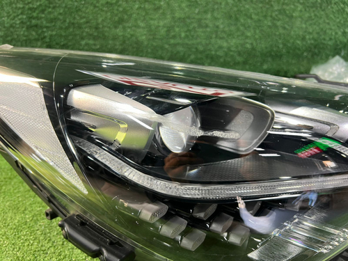 Фара правая KIA Stinger CK (2017-2021) LED