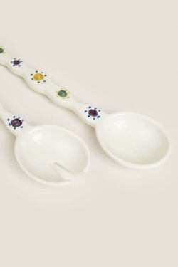 ZARA HOME НАБОР ЛОЖЕК С КОНТРАСТНЫМ УЗОРОМ, ЭКРЮ