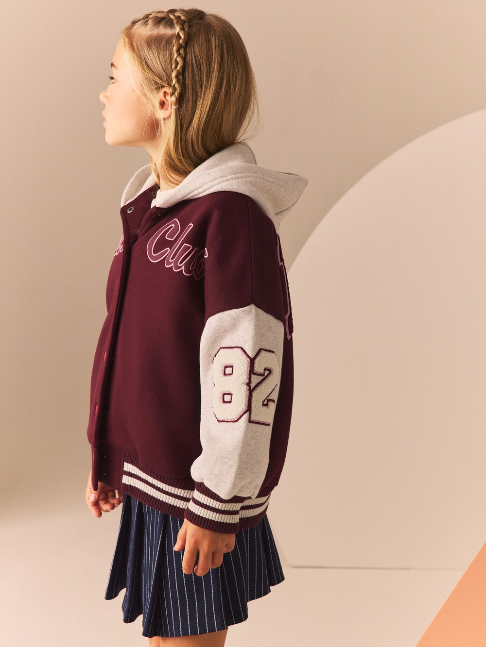 Бомбер с капюшоном для девочки Next B39-544, Бордовый, Белый