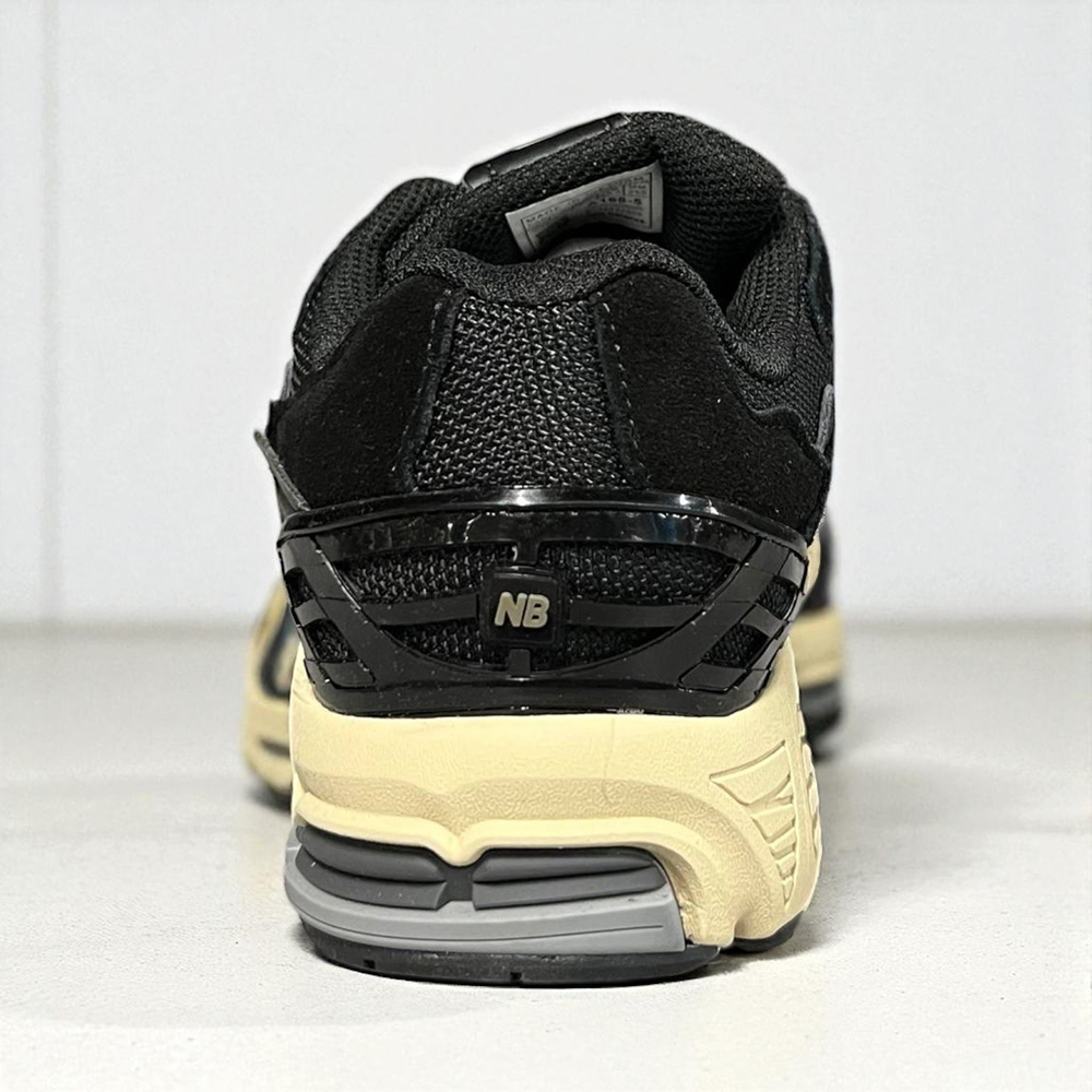 New Balance 1906D Winter • Black Light Rice Sand
