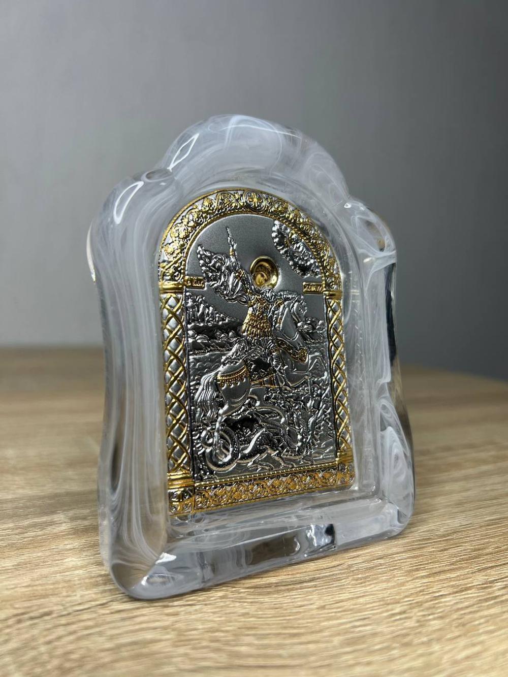 Георгий Победоносец, икона арочная, белое муранское стекло 86х112