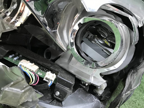 Битая Фара левая Toyota Fortuner 2 (2015-2020) LED