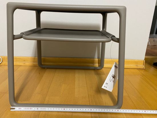 Столик пластиковый для лежака Pop