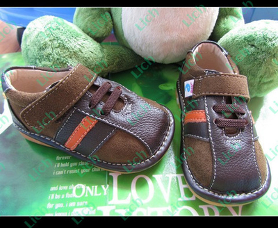 Ботинки детские с кожаными вставками на шнурках и липучке