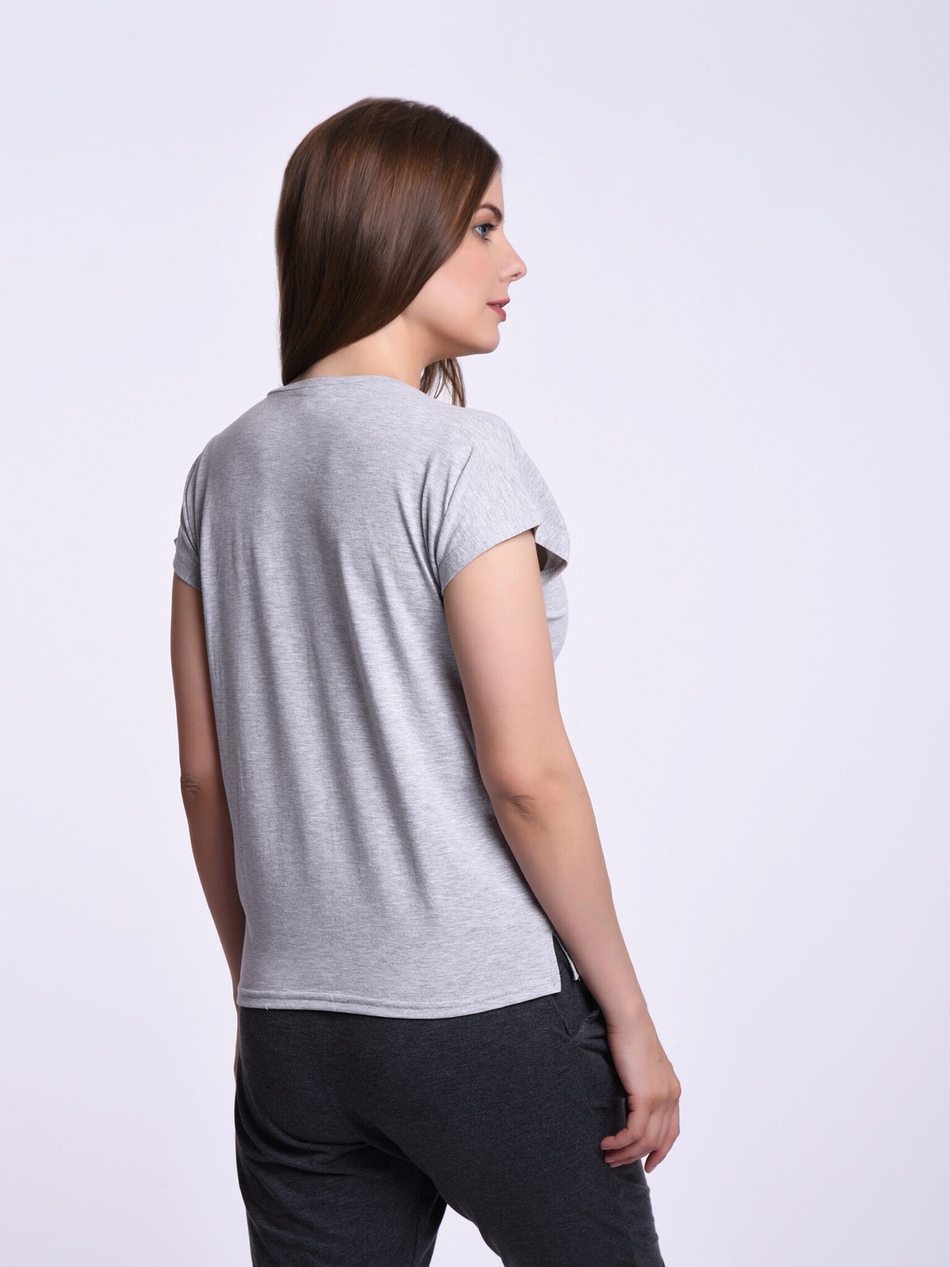 Комплект женский(футболка+капри)