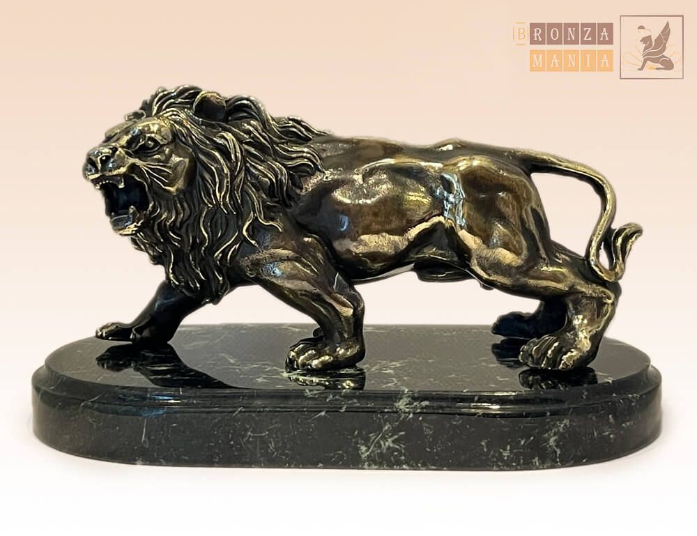 статуэтка Лев в оскале на змеевике