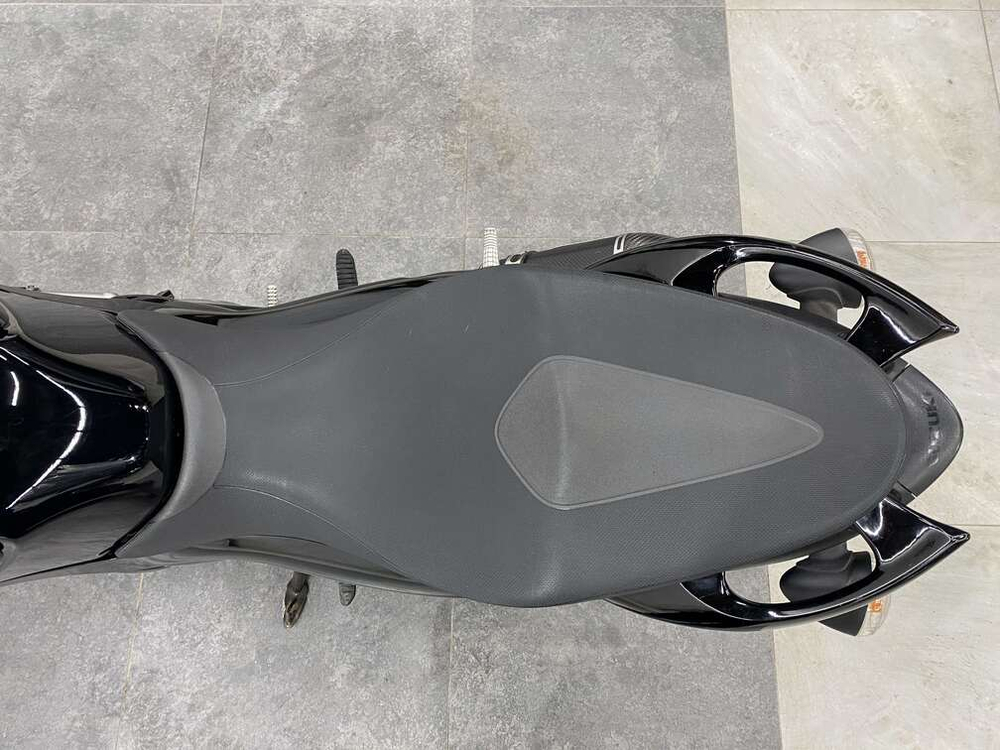 Suzuki Gladius SFV400 , 2014