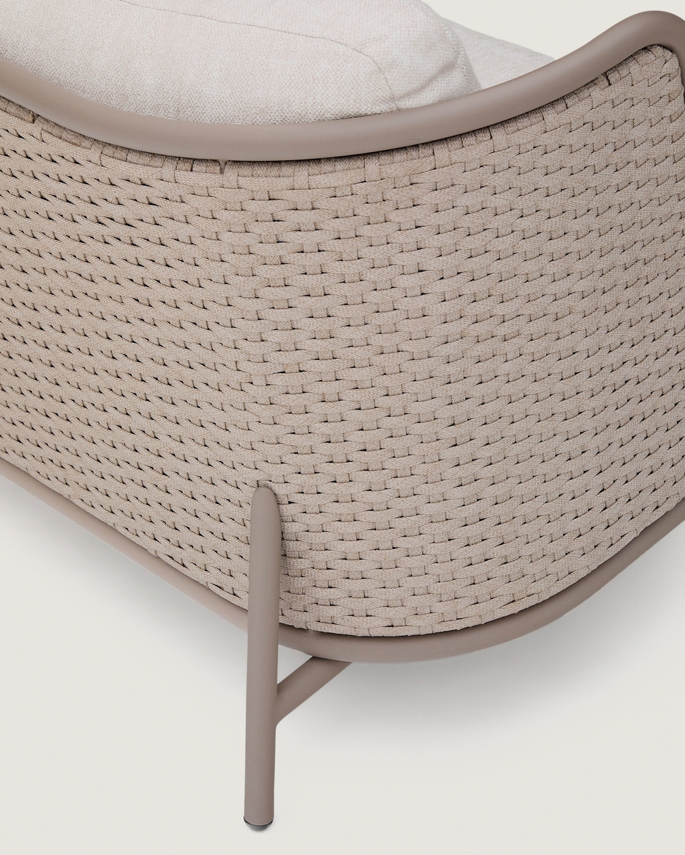 Уличный 3-местный диван Sedalis из алюминия и веревки серого цвета 210 см