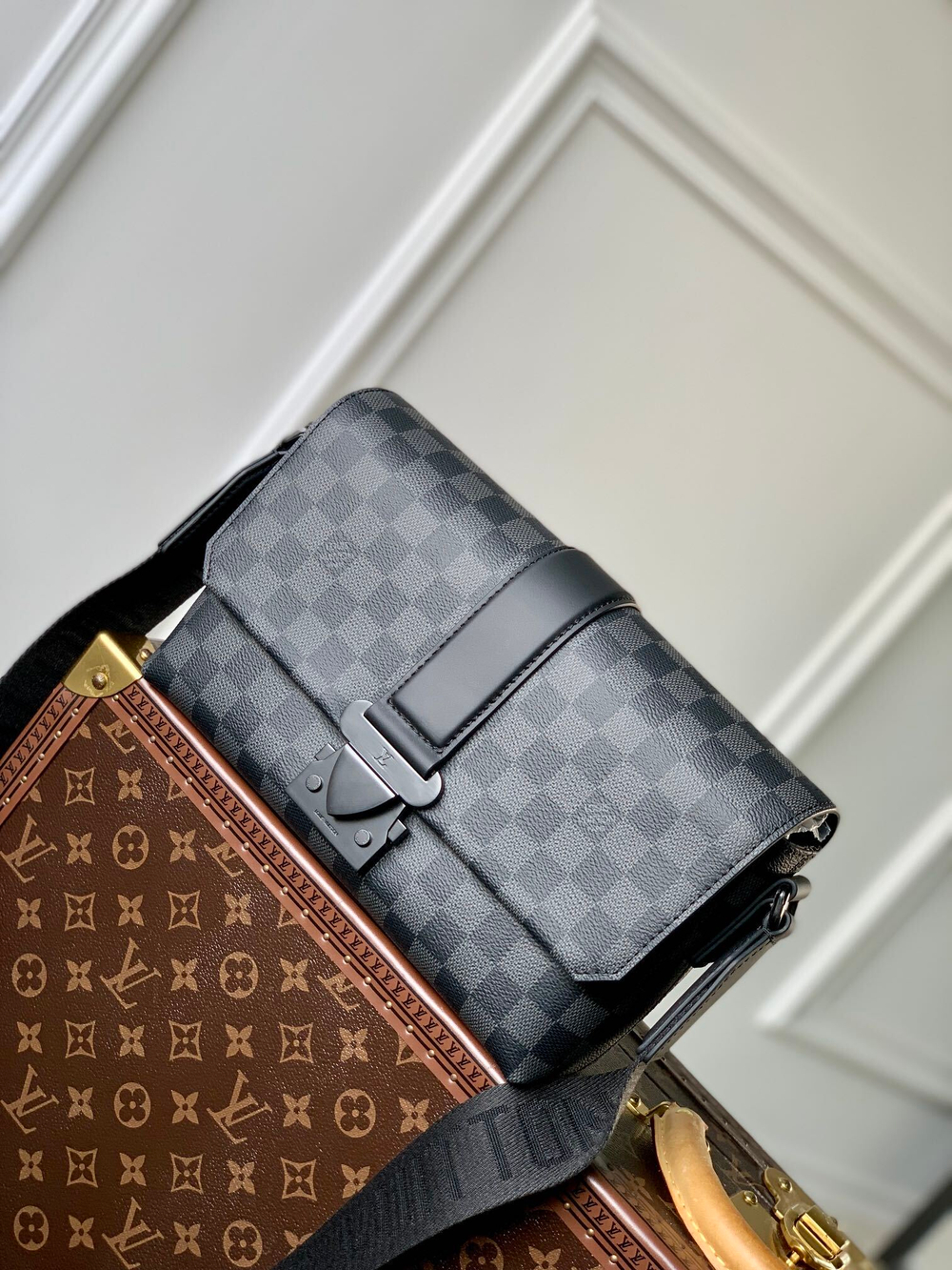 Louis Vuitton S-Cape Messenger Bag
