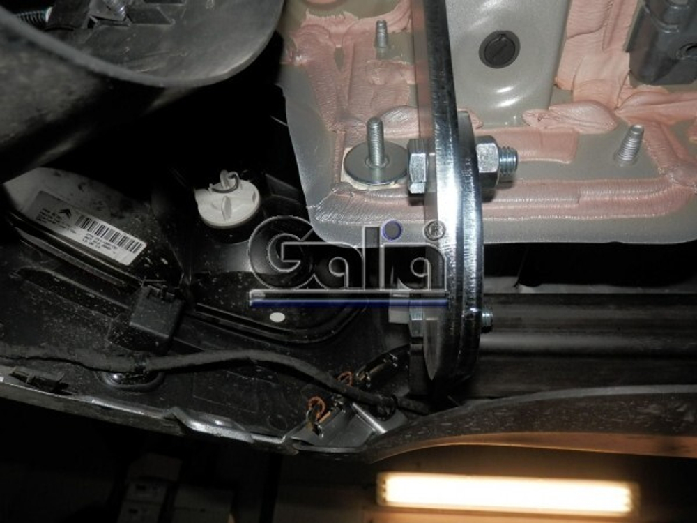 Фаркоп оцинкованный Galia C068C для Citroen C4 Picasso, C4 Grand Picasso 2013-, Peugeot 308 хетчбек, универсал 2013-(паспорт и сертификат в комплекте)(без электрики)
