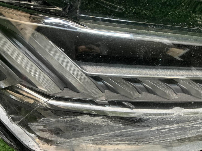 Битая Фара правая Audi A7 2 4K8 (2018-н.в.) Matrix