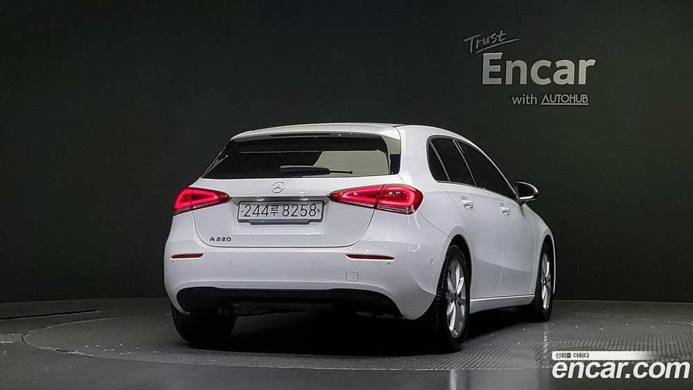 Mercedes-Benz A-Class W177 A220 Hatchback (03.2020)
