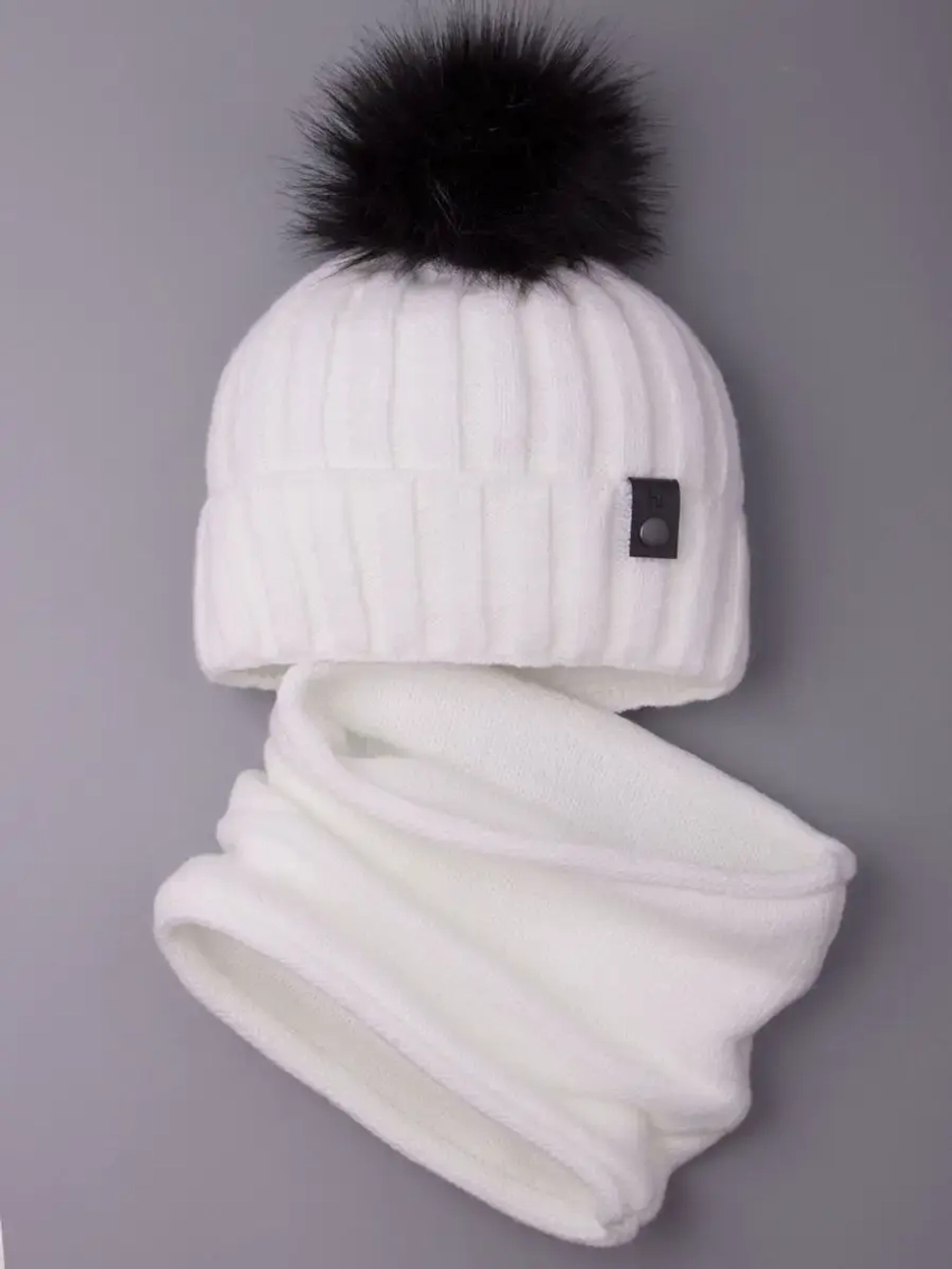 Шапка детская зимняя вязаная с помпоном и снуд