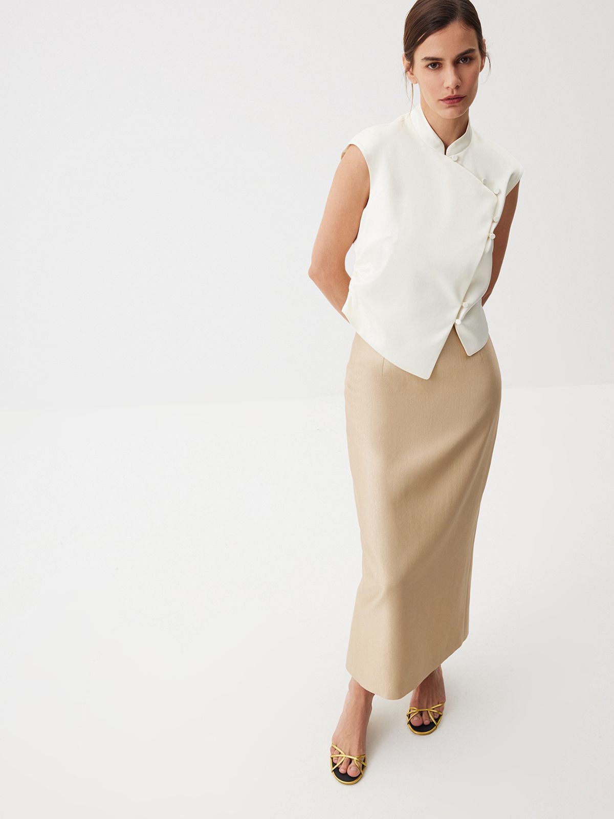 Топ с асимметричной застежкой Satin Oasis