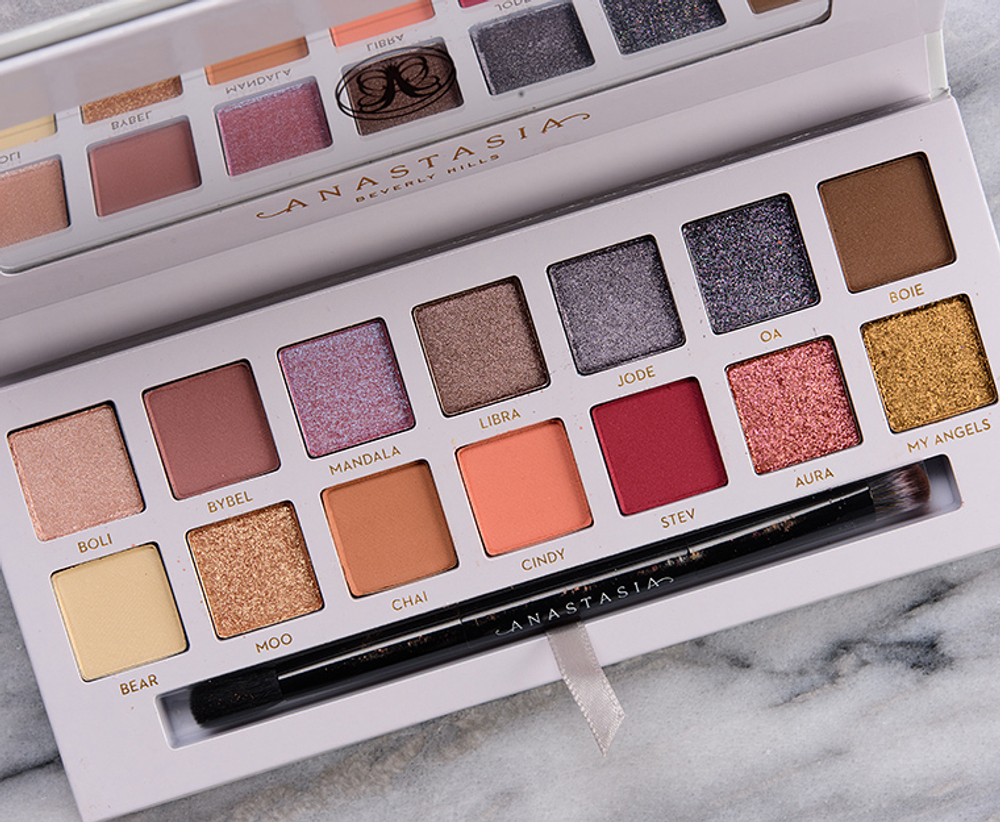 Палетка теней Anastasia Beverly Hills Carli Bybel. Палетка теней Anastasia Beverly Hills - Carli Bybel Palette. Тени Anastasia Beverly Hills Carli Bybel Palette (14 цв.). Anastasia Beverly Hills палетка Carli