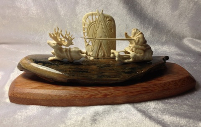 Гонки на олене, скульптура из кости