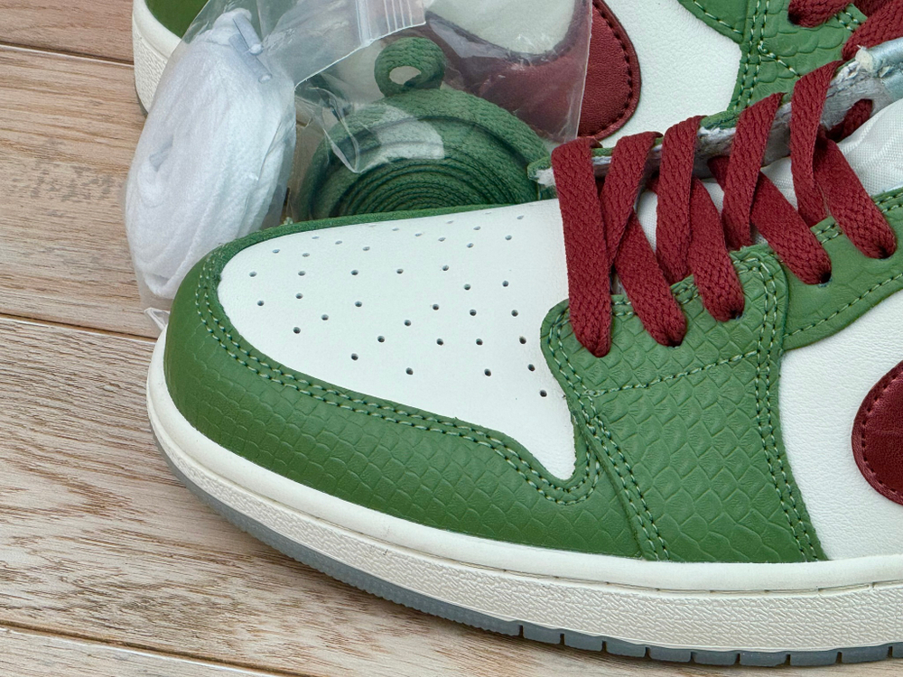 Nike Air Jordan 1 Retro Low OG Year of the Dragon - Green