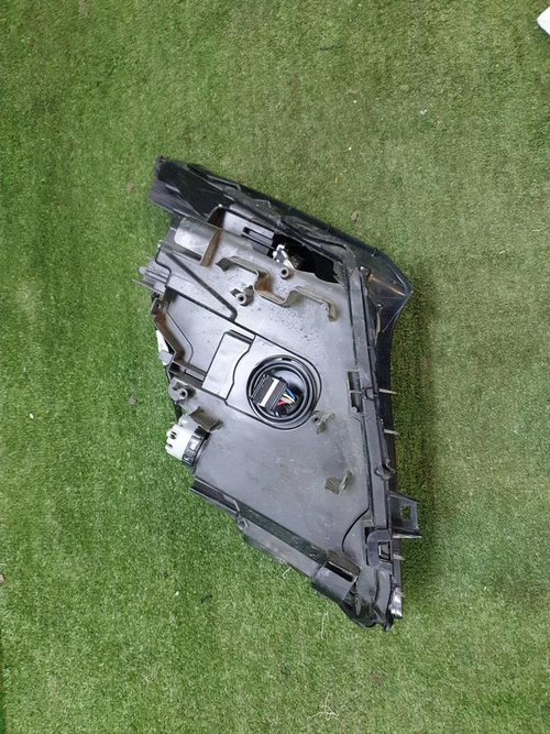 Битая Фара правая Lexus NX 1 (2014-2017) LED