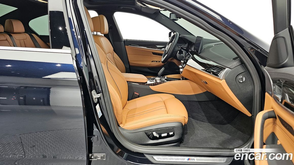 BMW 5 Series (G30) 520i M Sports (10.2021)