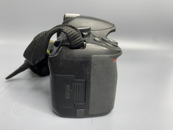 Nikon D3100 32.300 кадров