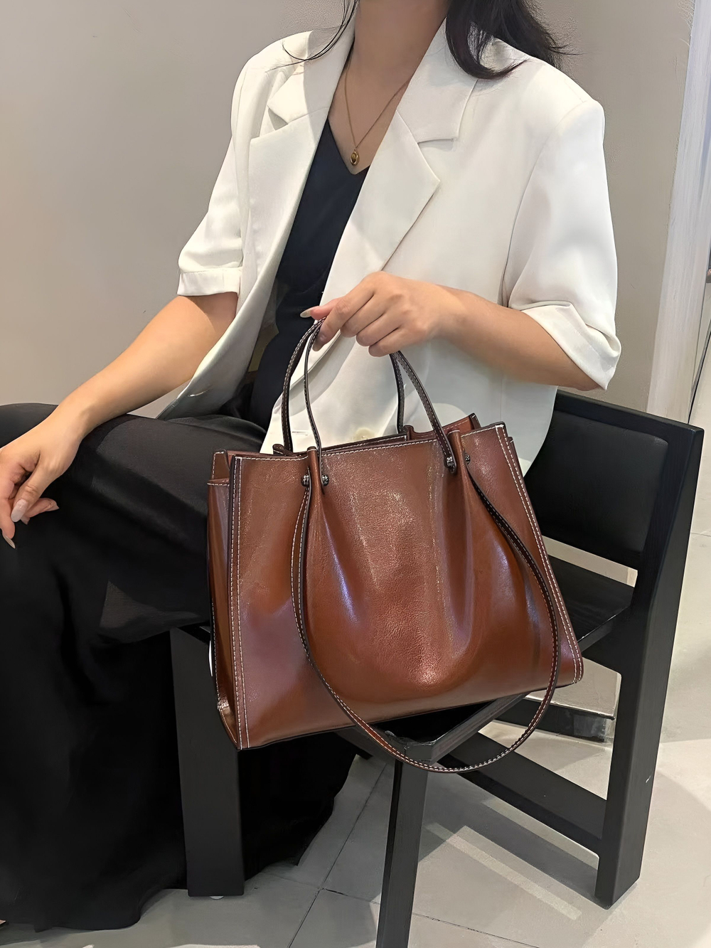 женская сумка на плечо из натуральной кожи