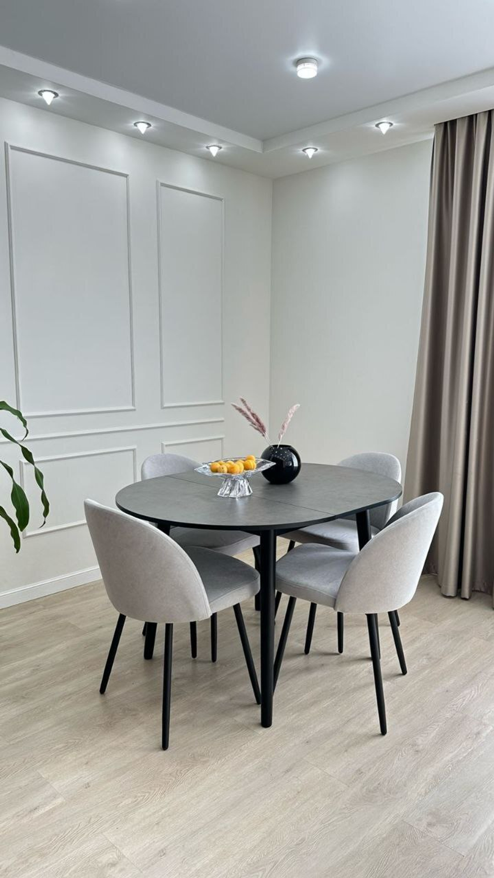 Круглый раздвижной стол "Бетон" и 4 стула Элион