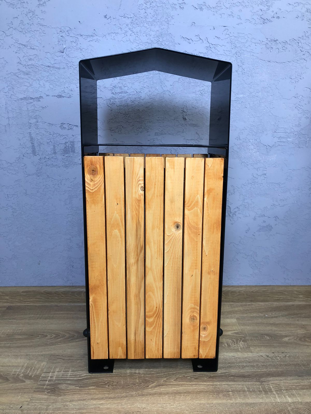 Парковая урна PO-250, 250*350*830 мм.