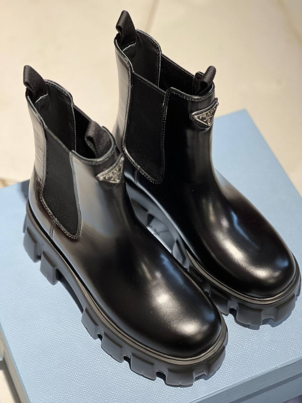 Ботинки Prada