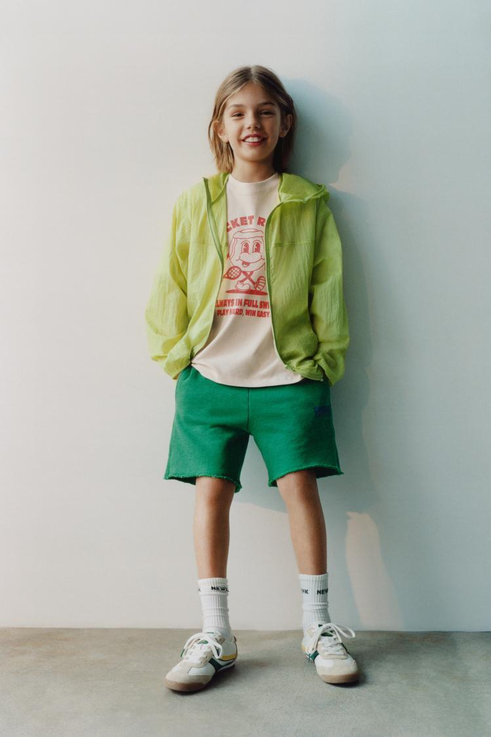 ZARA ФУТБОЛКА С ПРИНТОМ, БЕЖЕВЫЙ