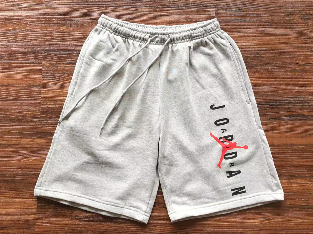 Купить белые шорты Air Jordan