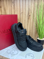 Кроссовки Valentino