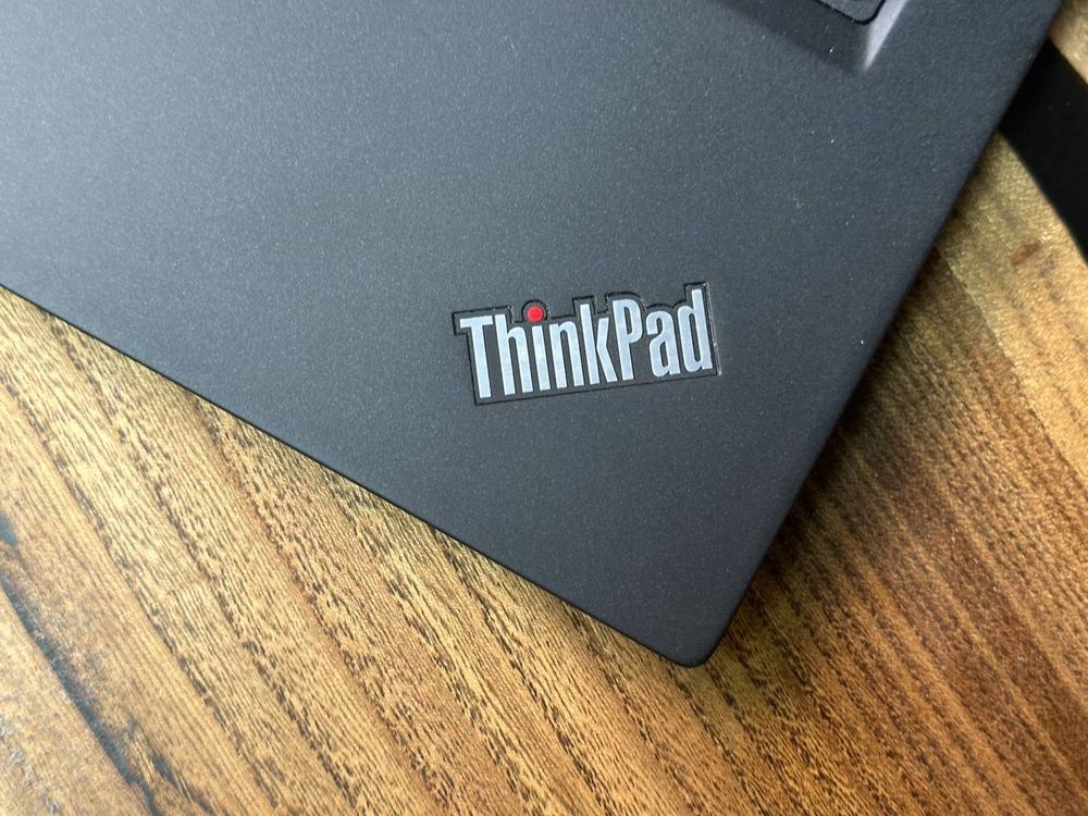 14" Ноутбук Lenovo ThinkPad T460s Touch (1920x1080, Intel Core i5-6300U, RAM 8ГБ, SSD 256ГБ, Intel HD Graphics 520, Win 10 Pro)