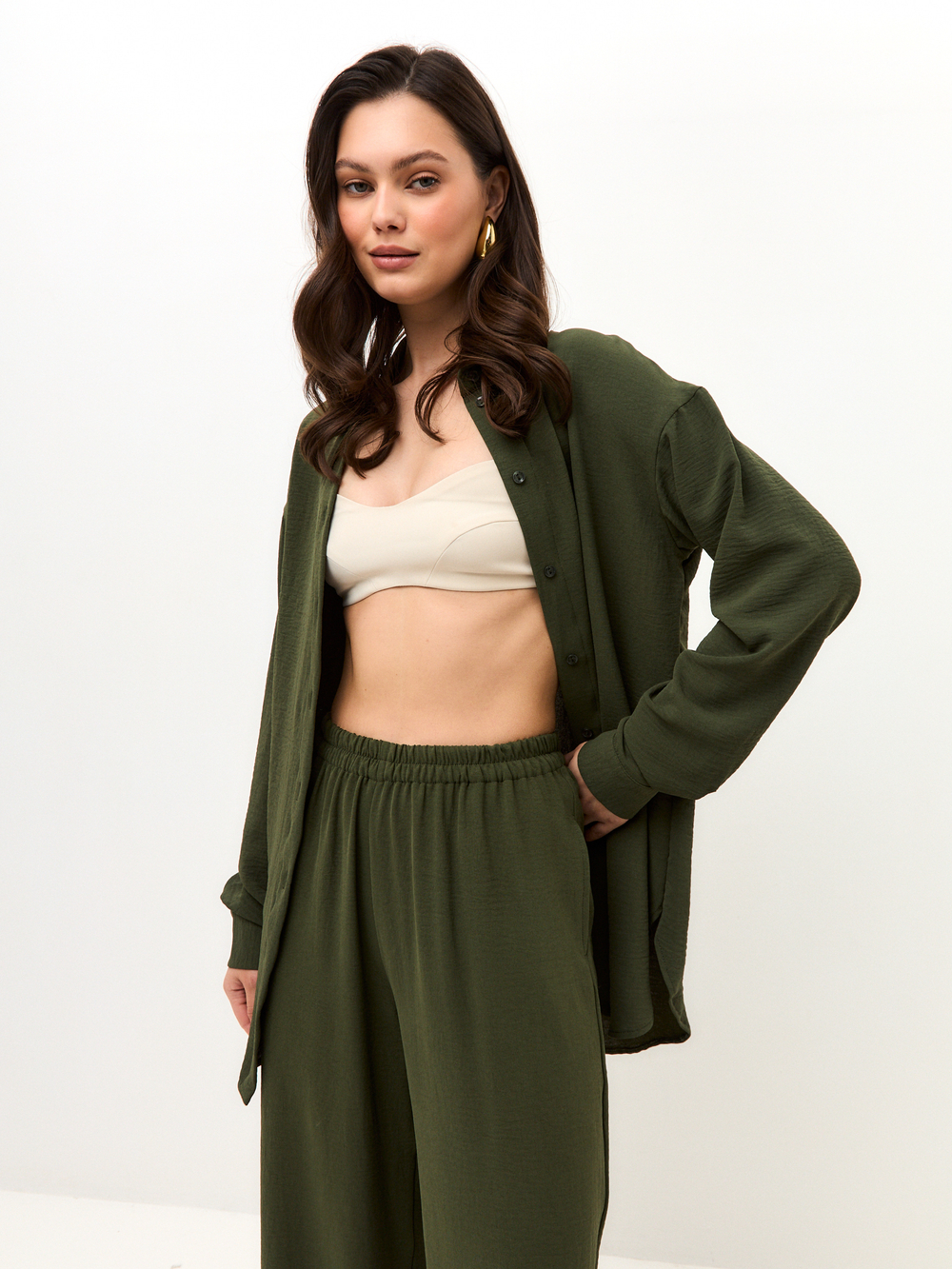 Зеленые брюки Сингапур