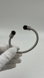 Браслет кафф с чёрными кристаллами