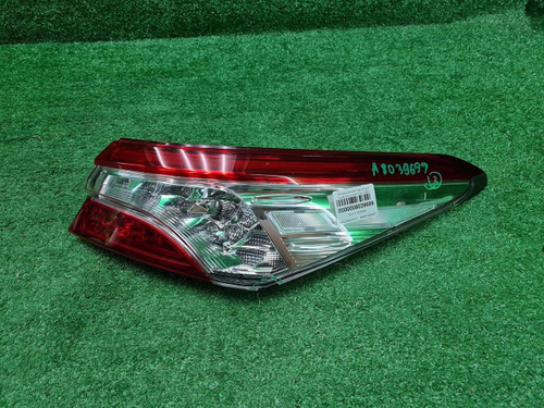 Фонарь правый внешний Toyota Camry XV70 17-нв LED