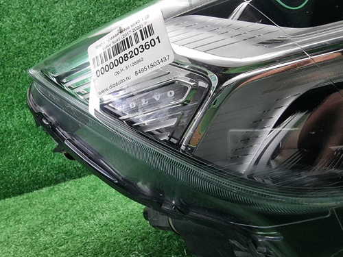 Фара правая Volvo XC40 1 (2017-2022) LED