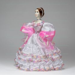 Сувенирная кукла в костюме невесты середины 19 века