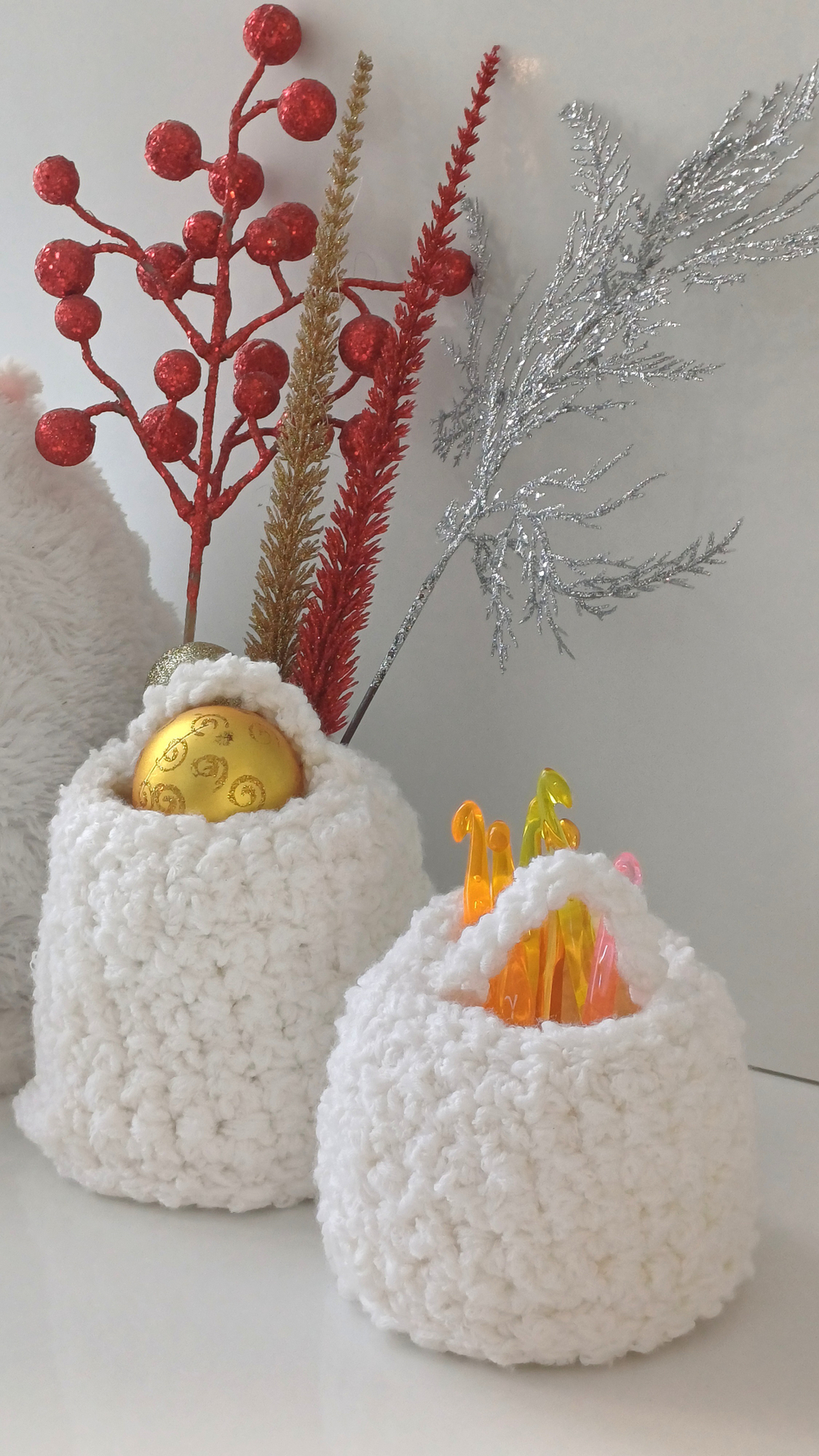 Набор вязаных корзин