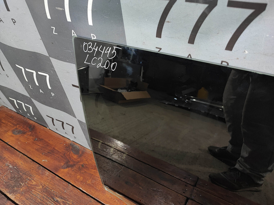 Стекло двери задней правой Toyota Land Cruiser 200 07-21 Б/У Оригинал 6810360460